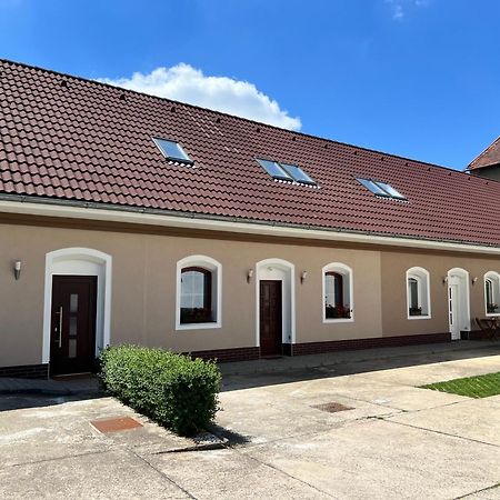 Penzion Manes Krabcice Екстер'єр фото